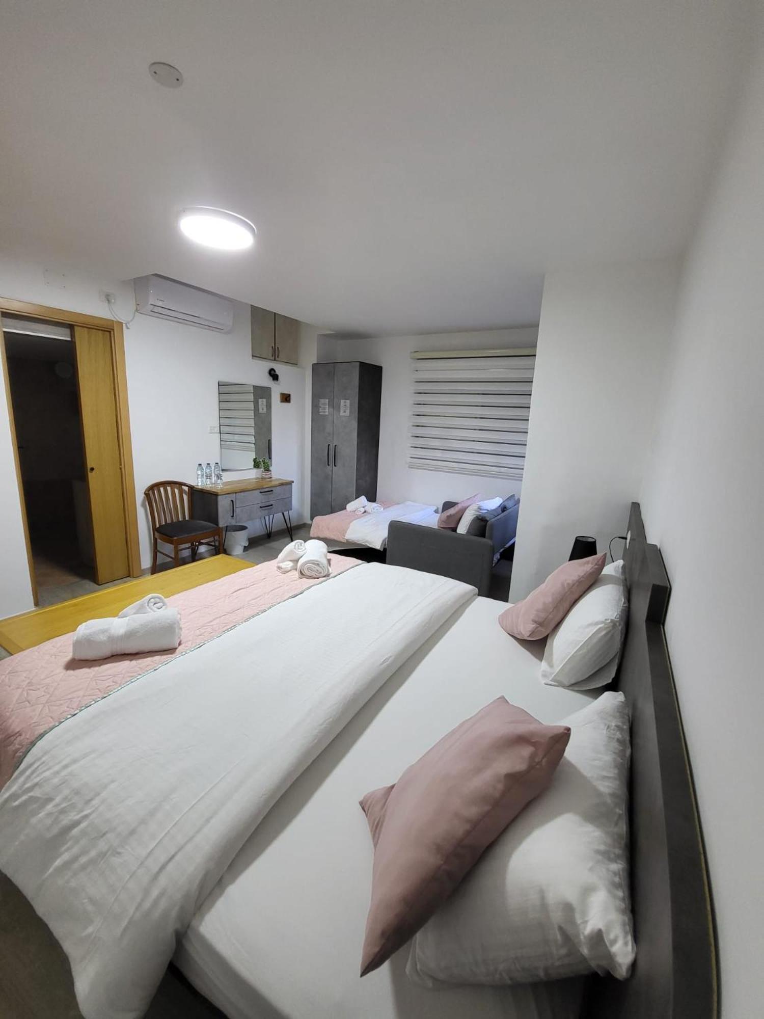 Maria'S Guesthouse - Uphill View Of Nazareth F Extérieur photo